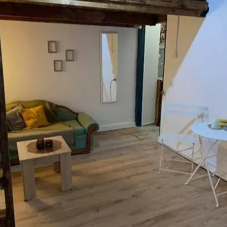 Mascot Bar Street Lägenhet *