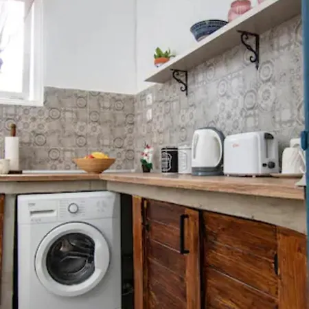 Mascot Bar Street Apartament Rhodes City