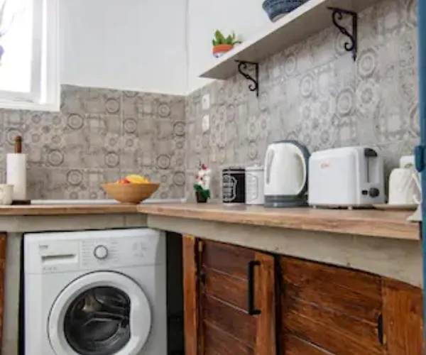 Mascot Bar Street Appartement Rhodes City