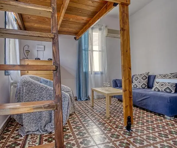 Mascot Bar Street Rhodes City